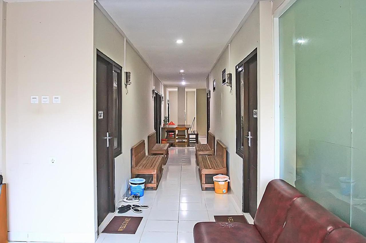 Reddoorz Plus At Pelita Guest House Balikpapan Exterior photo