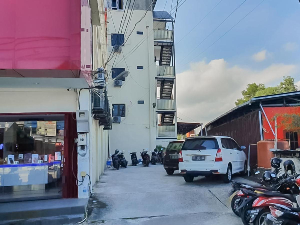 Reddoorz Plus At Pelita Guest House Balikpapan Exterior photo